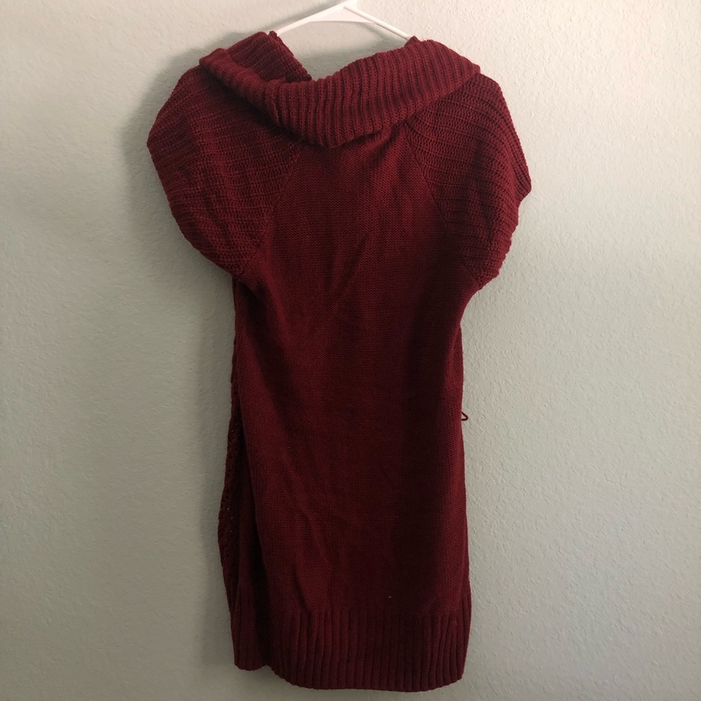 No Boundaries sweater in maroon is perfect for those in between weather days! - Picture 4 of 4
